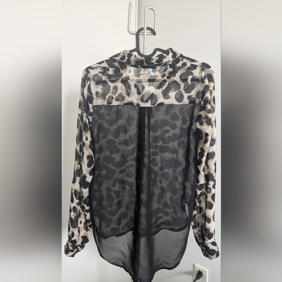 Edge Blouse - Picture 2 of 2